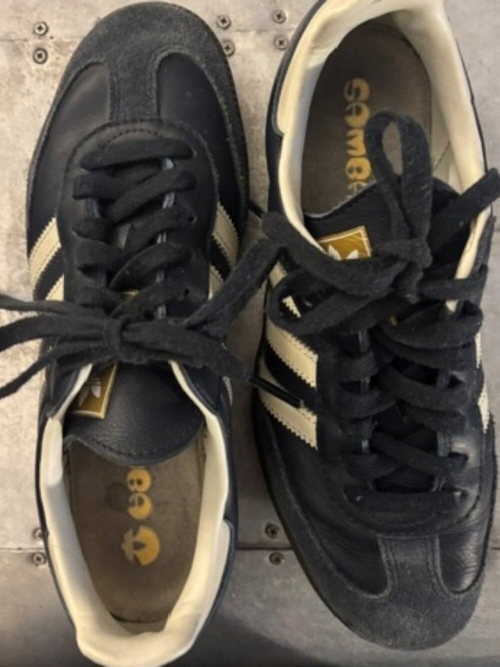 NAVY ADIDAS SAMBAS SIZE 5.5 View 3